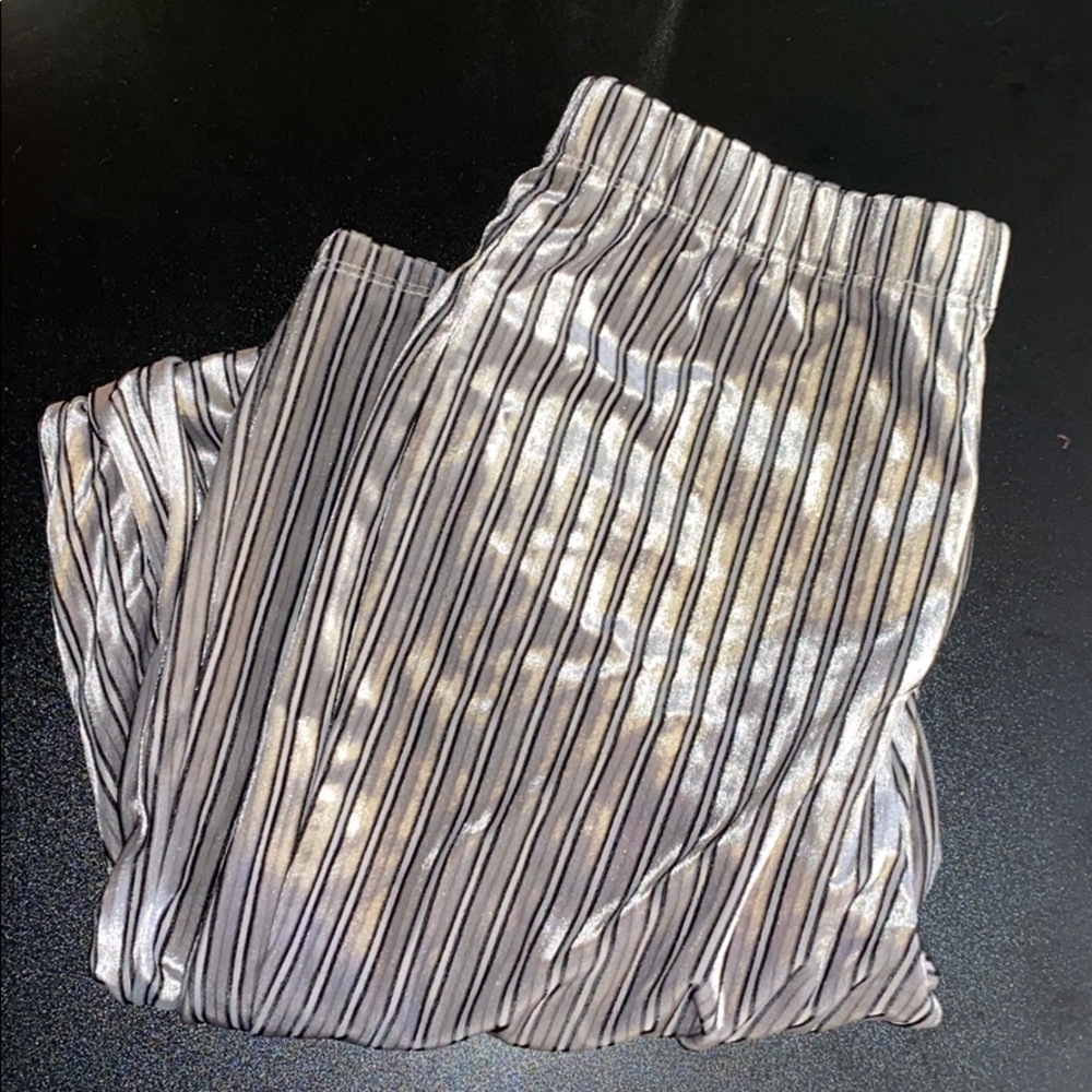 forever 21 velvet pants🌿🌸